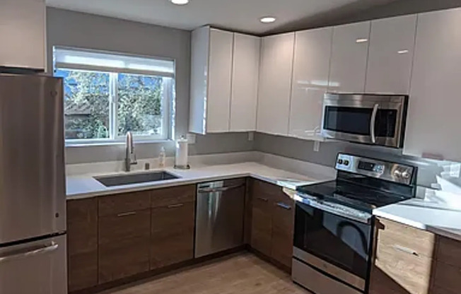 Modern 2BR/1BA ADU in Prime Palo Alto Location – 4183 Park Blvd #A