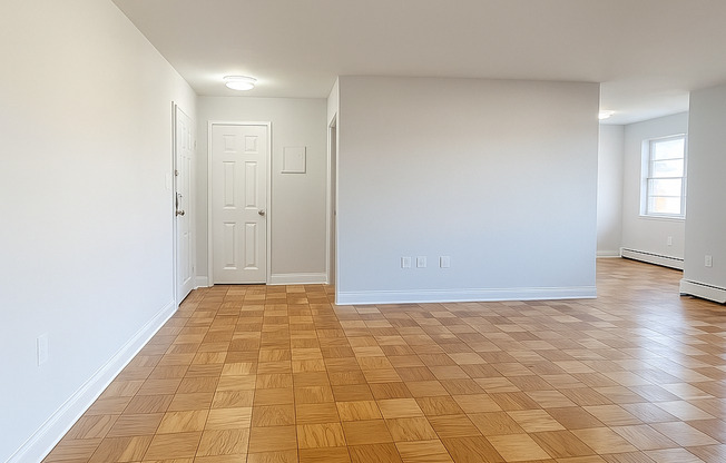 2 beds, 2 baths, 1,272 sqft, $2,450, Unit 4D