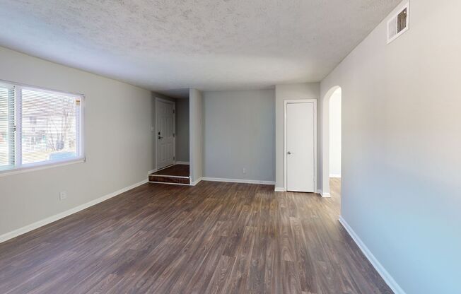 3 beds, 2.5 baths, 1,550 sqft, $1,427, Unit O-08