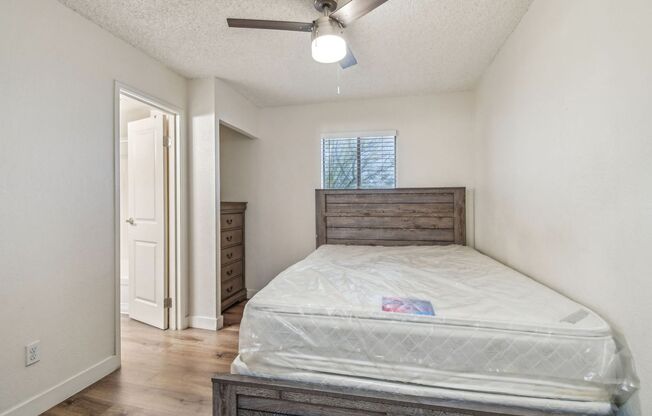 1 bed, 1 bath, 450 sqft, $1,195, Unit 76