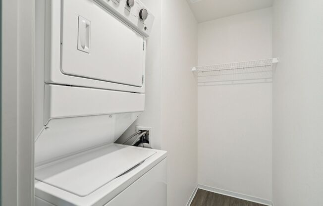 1 bed, 1.5 baths, 610 sqft, $2,450, Unit 105