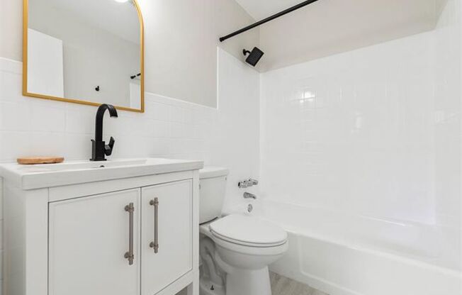 1 bed, 1 bath, 740 sqft, $1,050, Unit 55