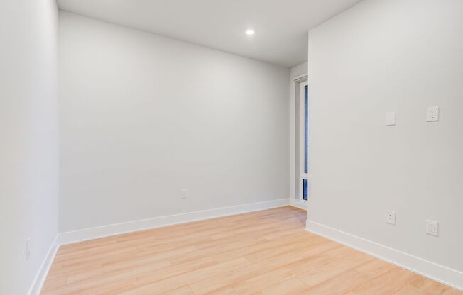 1 bed, 1 bath, 730 sqft, $1,600, Unit 309
