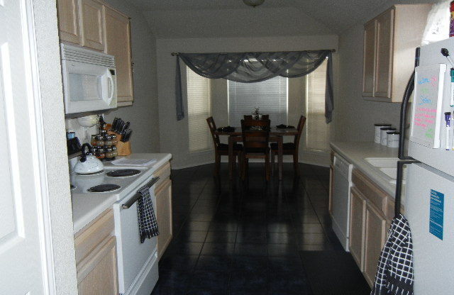 3 beds, 2 baths, $1,200