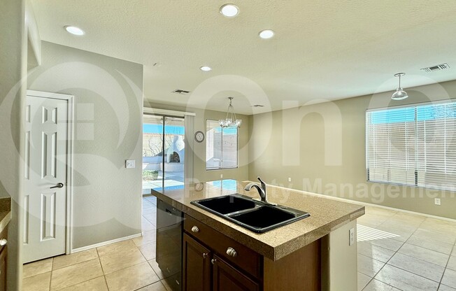 2030 W CLEARVIEW TRL