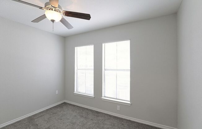 1 bed, 1 bath, 715 sqft, $1,051
