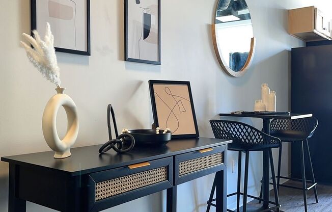 1 bed, 1 bath, 761 sqft, $1,450, Unit 504