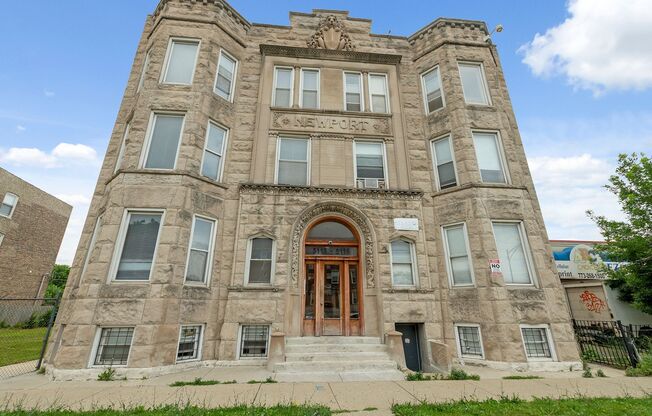5116-5118 S Indiana Ave