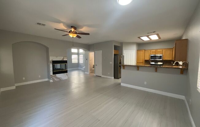 Nice 4br home, with 4th bedroom larger then the average, 3cg.