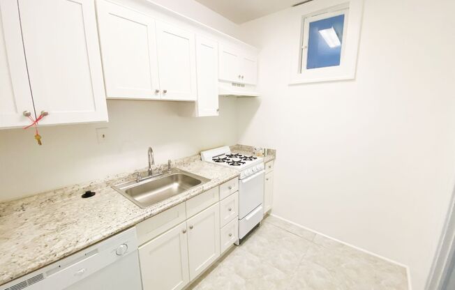 1 bed, 1 bath, 550 sqft, $1,200, Unit 2