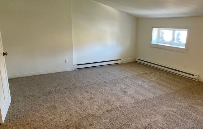 2 beds, 1 bath, 764 sqft, $1,499, Unit 107-4B