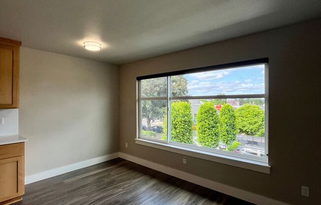 1 bed, 1 bath, $1,595, Unit 14