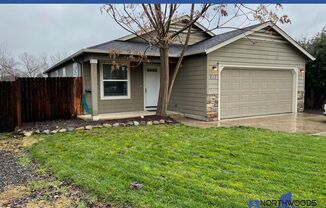 Nice 3 Bedroom 2 Bath Home in a Quiet Neighborhood