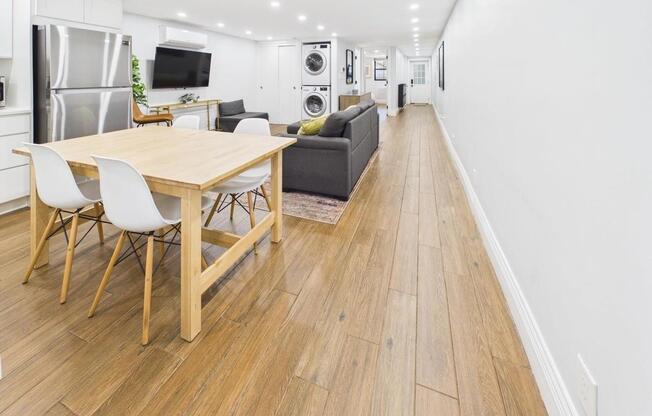 3 JARDINE PL