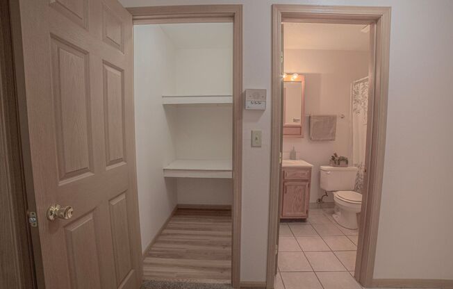 1 bed, 1 bath, 565 sqft, $650, Unit 2502-104