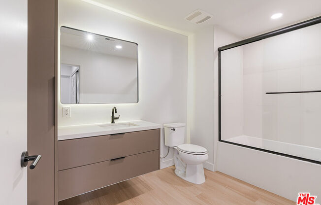 1 bed, 1 bath, 778 sqft, $3,595, Unit 203