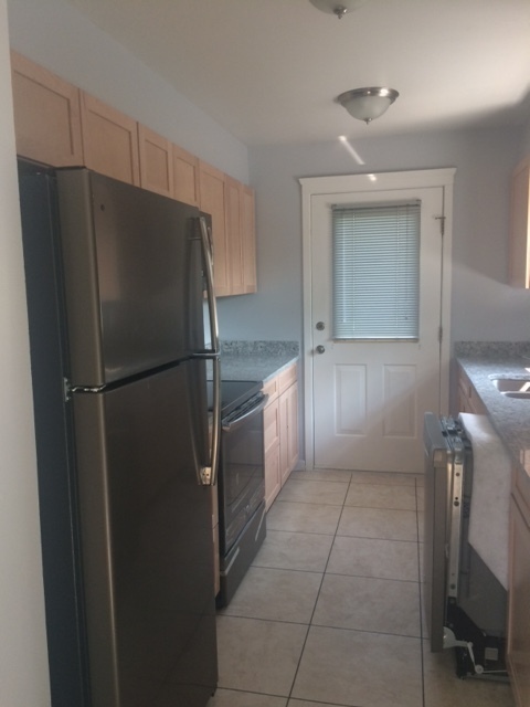 2 beds, 1 bath, 836 sqft, $2,700, Unit 7