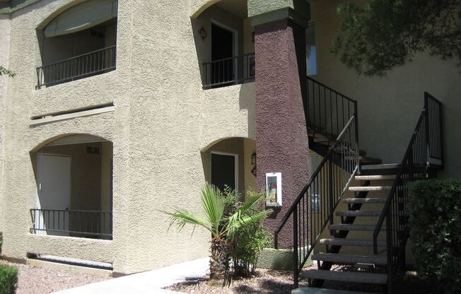 NICE CONDO, 3 BEDROOMS, 2 FULL BATHS, NEW CARPET, NEW PAINT, COMMUNITY POOLS, GATED