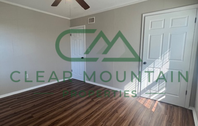 2 beds, 1 bath, $1,195, Unit 3D