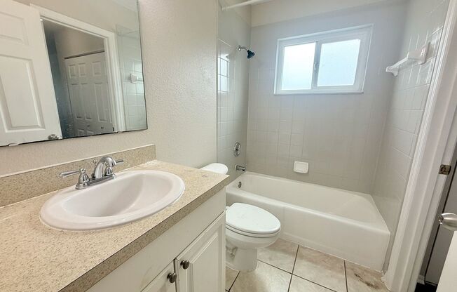 2 beds, 1 bath, $1,550, Unit unit 1604
