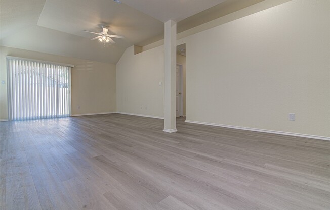 1604 SOUTHWESTERN TRL