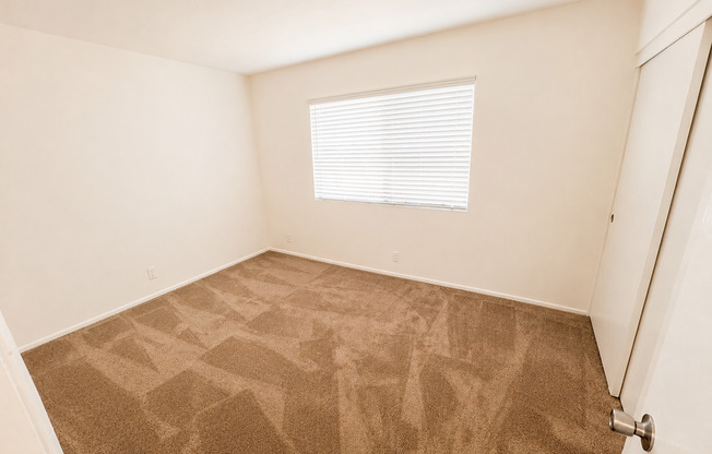 2 beds, 2 baths, 993 sqft, $2,385, Unit 73