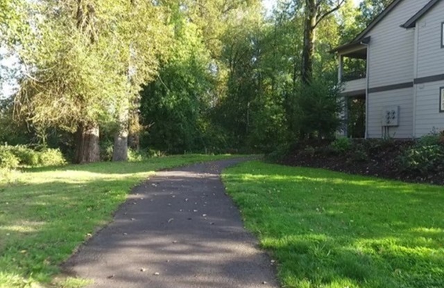Access to Walking Path at Forest Hills in Eugene, Oregon