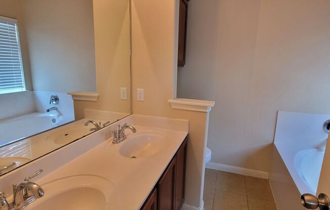 3 beds, 2 baths, $1,750