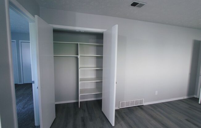 1 bed, 1 bath, 750 sqft, $985, Unit 10715-4