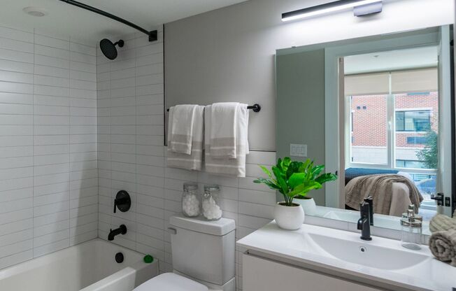 1 bed, 1 bath, 578 sqft, $1,625, Unit 203