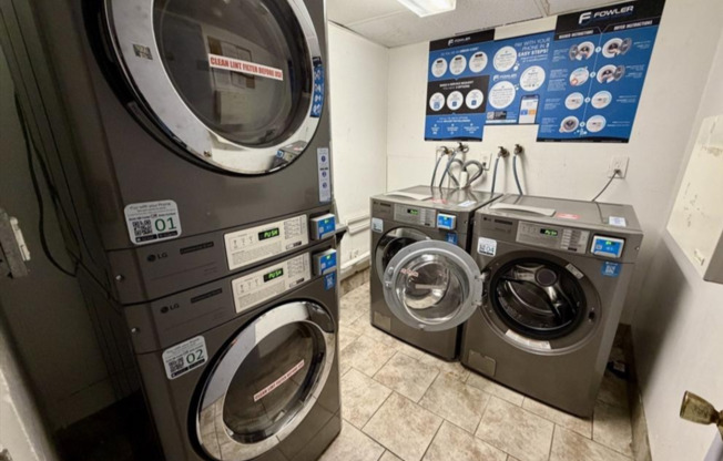 Beautiful Studio condo, ground floor, community pool