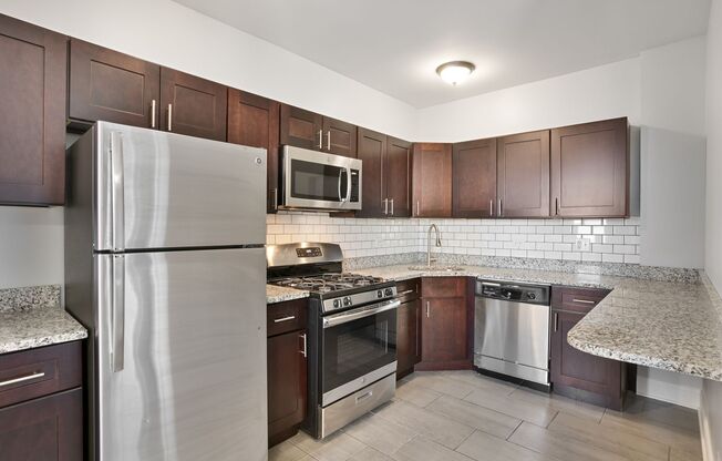 1 bed, 1 bath, 402 sqft, $1,700, Unit 710