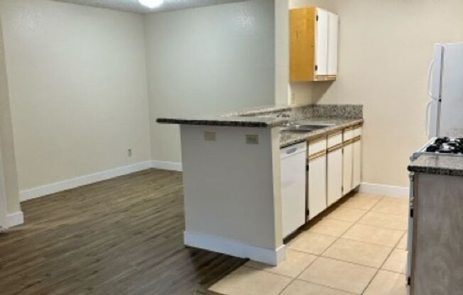 1 bed, 1 bath, $1,300