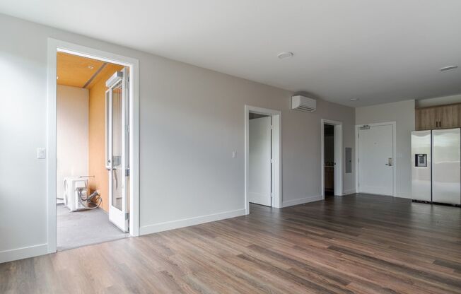 1 bed, 1 bath, $2,275, Unit 403