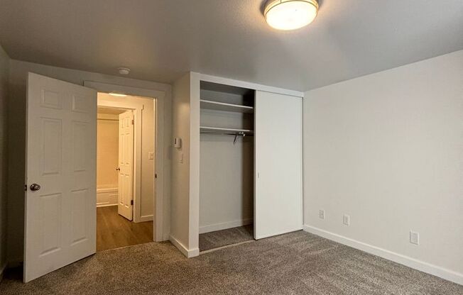 1 bed, 1 bath, 800 sqft, $1,850, Unit 2727 - 205