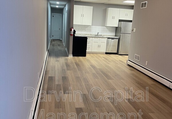 5 E MAIN ST