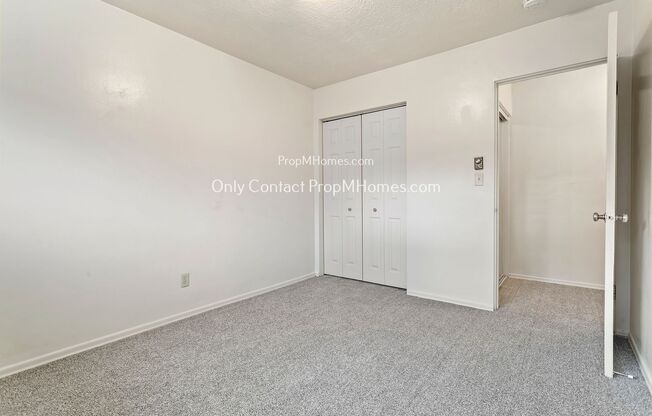 2 beds, 1 bath, $1,349, Unit 2211 NE 81st Avenue