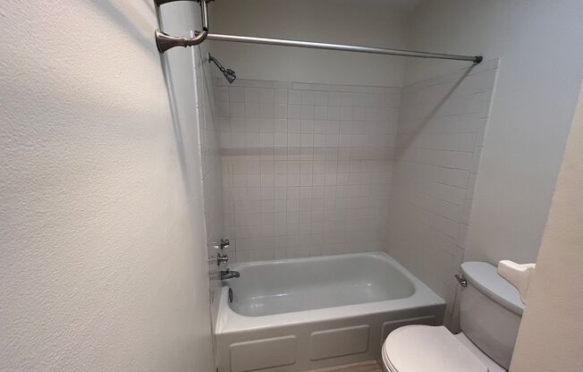 1 bed, 1 bath, 812 sqft, $1,250, Unit 101-213