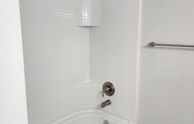 2 beds, 1 bath, 744 sqft, $1,840, Unit 229