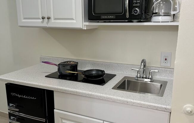 Studio, 1 bath, $1,445, Unit 212