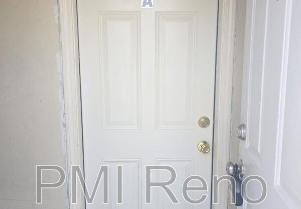 422 1/2 LAWRENCE
