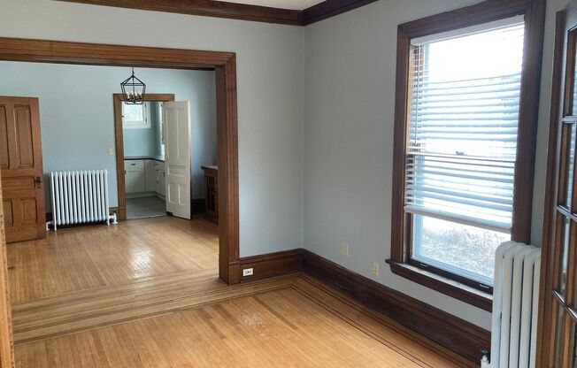 2 beds, 1 bath, $1,630