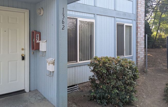 1340-1376 W Locust St