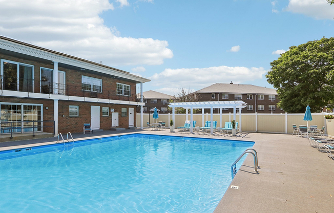 12 Heritage Dr-007