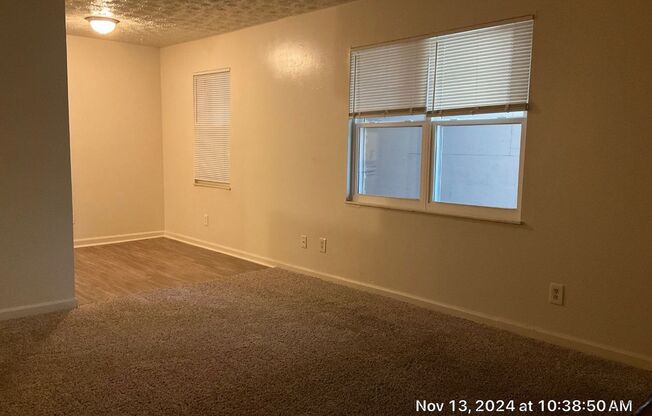 2 beds, 1 bath, 845 sqft, $1,095, Unit 05525-06