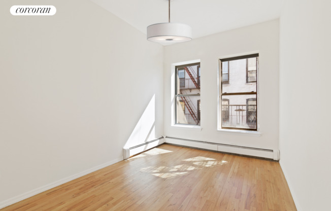 201 SAINT JAMES PL