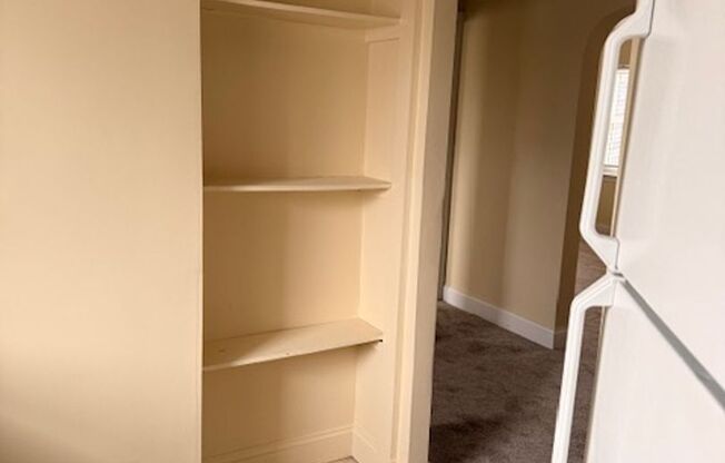 1 bed, 1 bath, $995, Unit 0027BTH