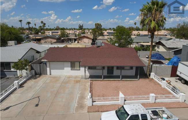 4Bed/2Bath House at Chandler Blvd/McQueen Rd! Ready for Immediate Move-In! – NO HOA!