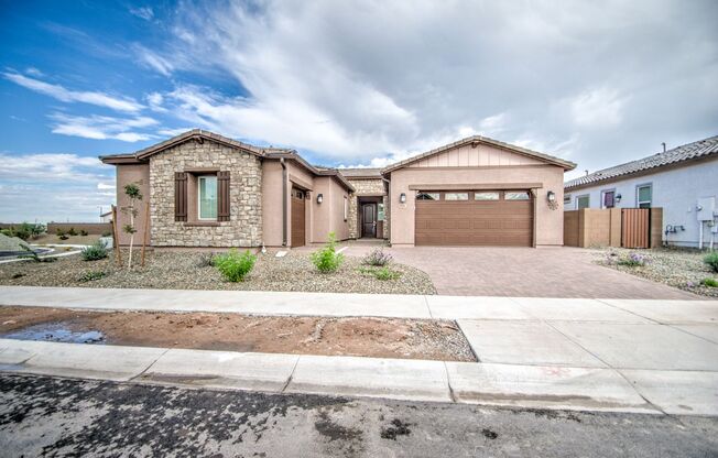 NEW 4 Bedroom home in Phoenix!