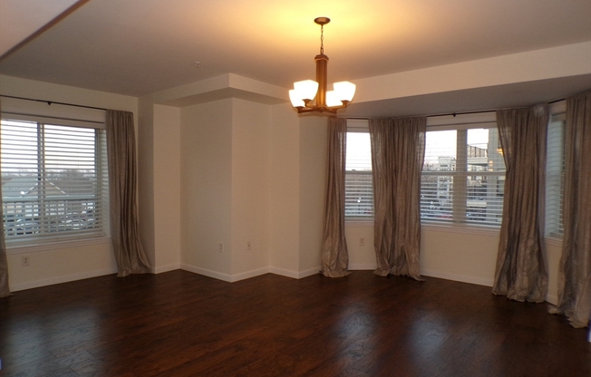 2 beds, 2 baths, 1,231 sqft, $3,100, Unit 214